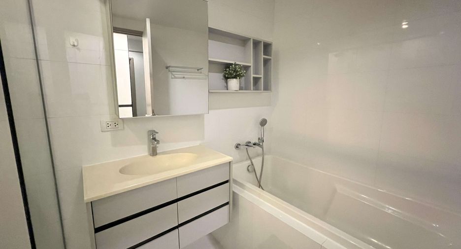 For rent 1 bed condo in Watthana, Bangkok