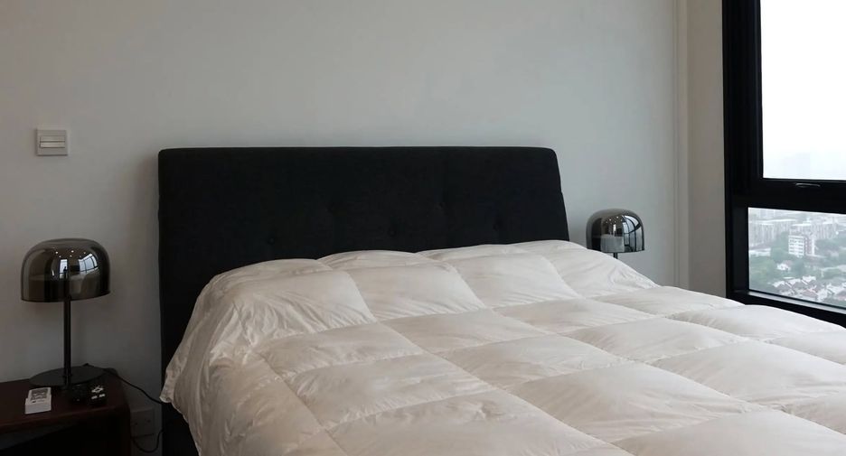 Condo en alquiler y en venta de 2 habitaciones en Watthana, Bangkok
