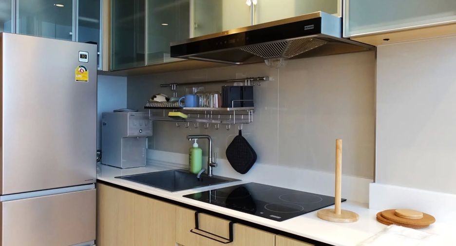Condo en alquiler y en venta de 2 habitaciones en Watthana, Bangkok