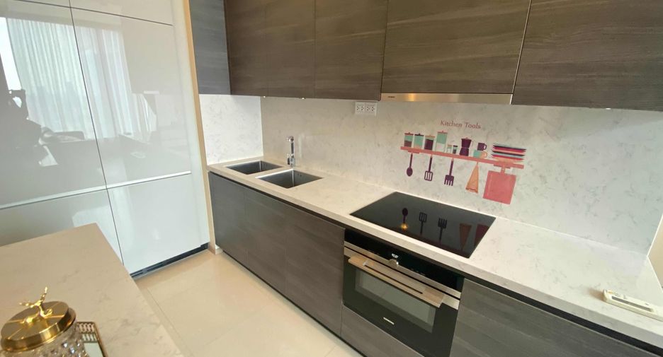 For rent 2 bedrooms condo in Watthana, Bangkok
