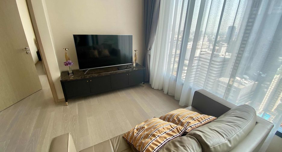 For rent 2 bedrooms condo in Watthana, Bangkok
