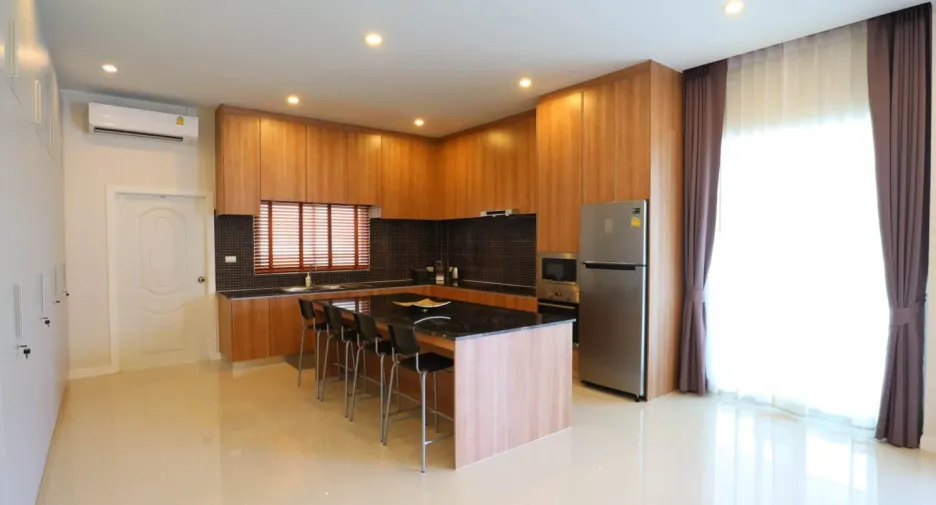 For rent 3 bedrooms villa in Huay Yai, Pattaya