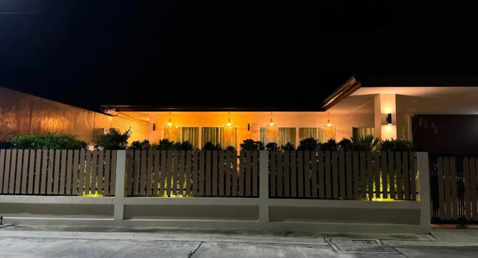 For rent 3 bedrooms villa in Huay Yai, Pattaya
