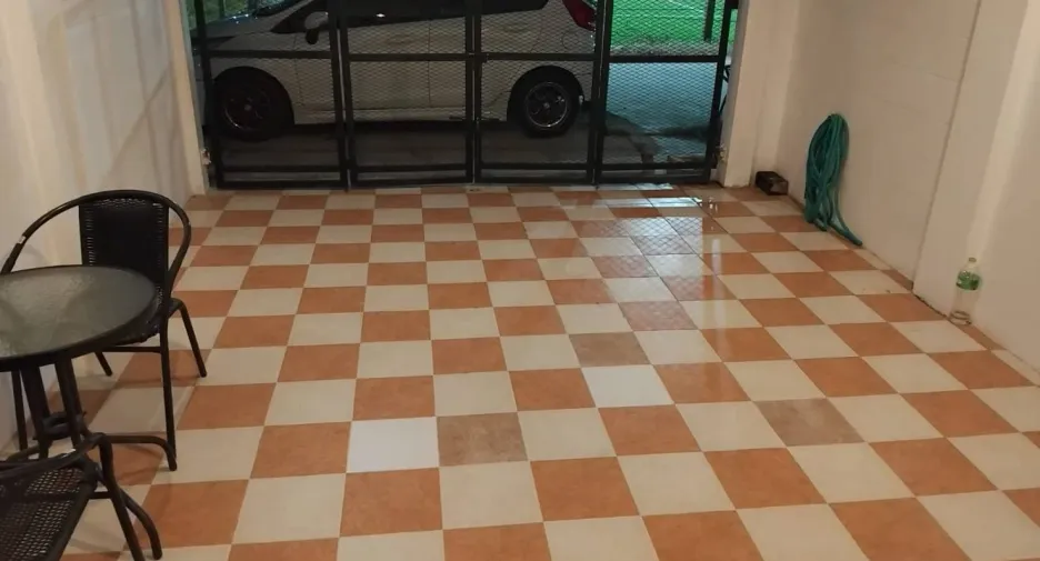 Reihenhaus zum Kauf mit 2 Zimmer in Bang Lamung, Chonburi