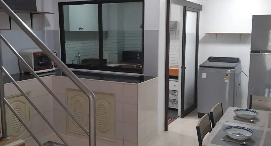 Reihenhaus zum Kauf mit 2 Zimmer in Bang Lamung, Chonburi