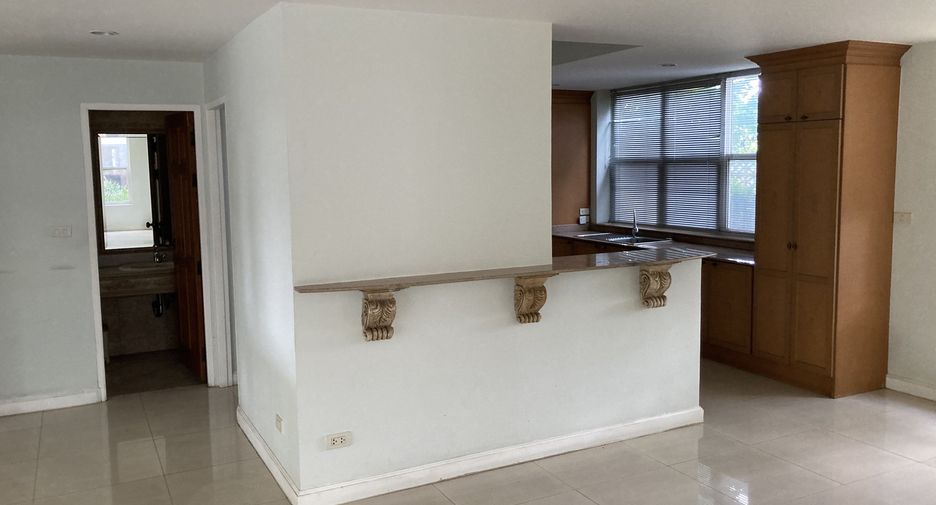 Haus zur Miete mit 4 Zimmer in Bang Phli, Samut Prakan