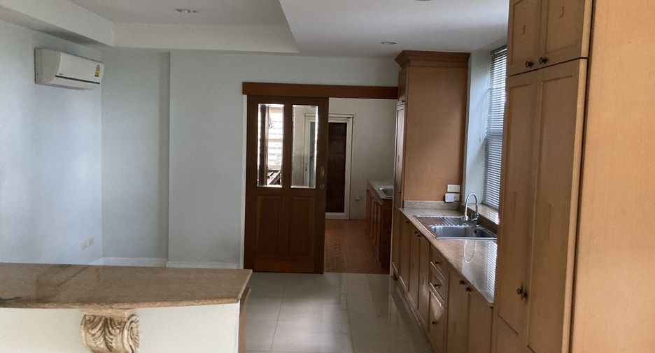 Haus zur Miete mit 4 Zimmer in Bang Phli, Samut Prakan