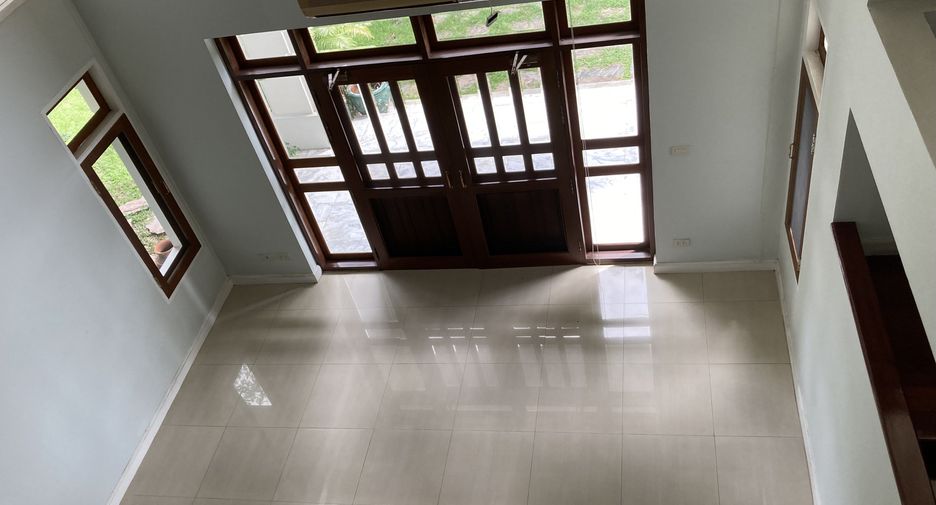 Haus zur Miete mit 4 Zimmer in Bang Phli, Samut Prakan