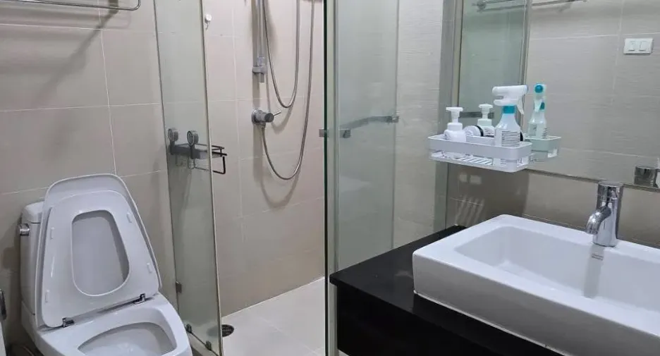 For sale and for rent 1 bed condo in Huai Khwang, Bangkok