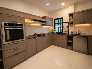 À vendre et à louer 5 chambres maison à Mueang Phuket, Phuket
