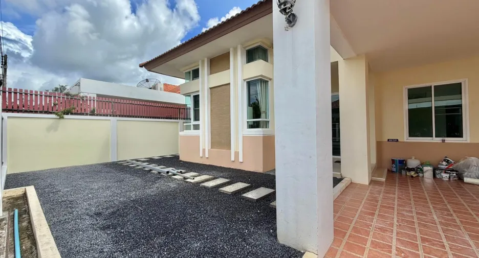 For rent 3 bedrooms house in Mueang Phuket, Phuket