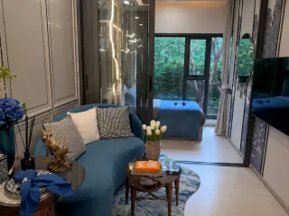 Wohnung zum Kauf mit 1 Zimmer in Khlong San, Bangkok