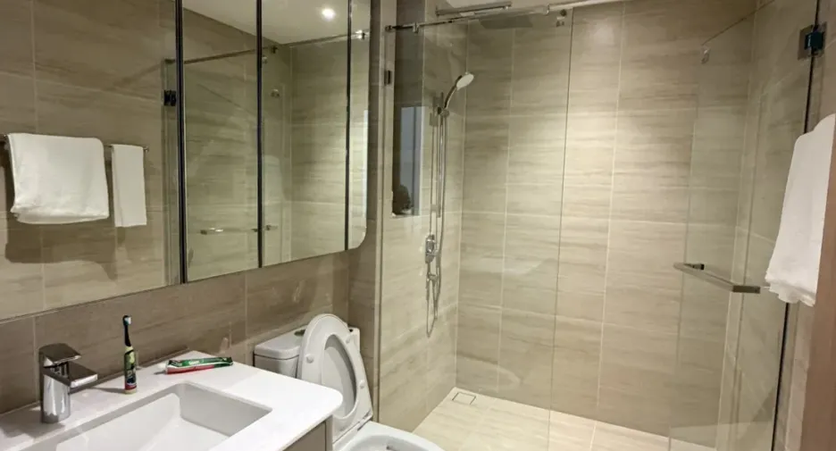 For rent 2 bedrooms condo in Khlong Toei, Bangkok