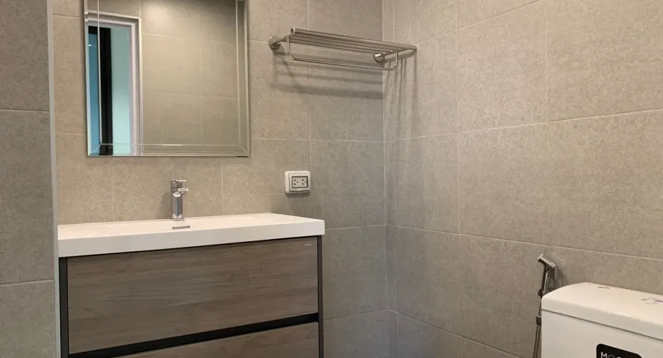 For rent 2 bedrooms condo in Bang Na, Bangkok