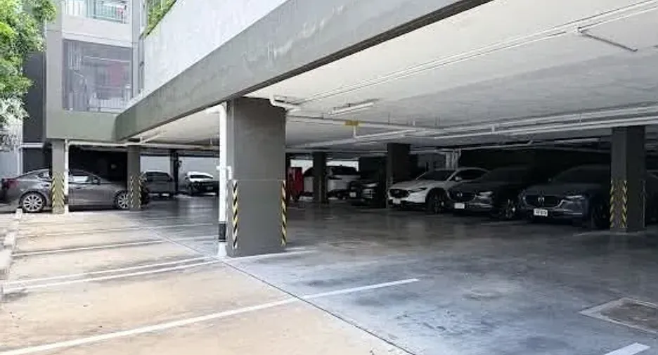 For sale 1 bed condo in Bang Na, Bangkok