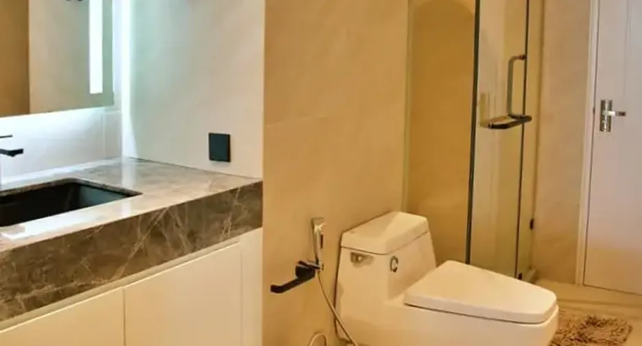 For sale 4 bedrooms condo in Watthana, Bangkok