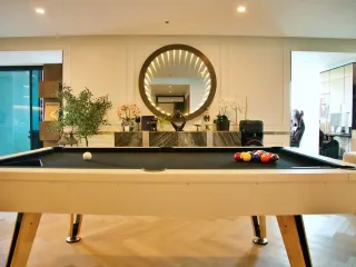 For sale 4 bedrooms condo in Watthana, Bangkok