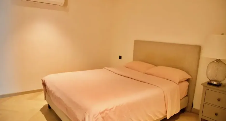 For sale 4 bedrooms condo in Watthana, Bangkok