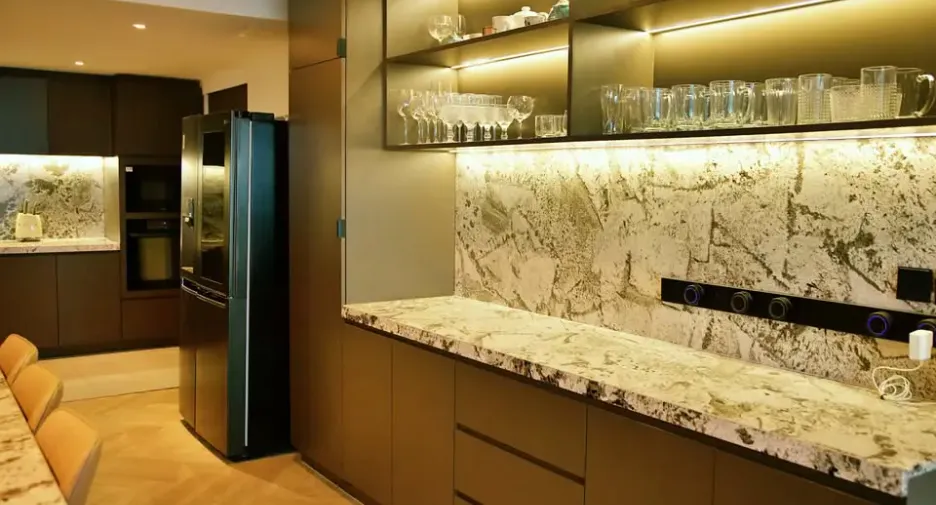 For sale 4 bedrooms condo in Watthana, Bangkok