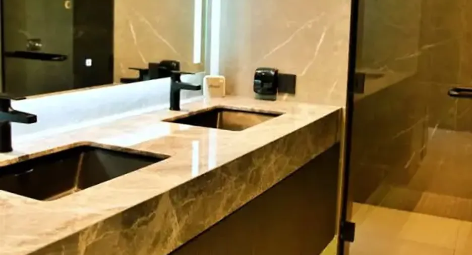 For sale 4 bedrooms condo in Watthana, Bangkok