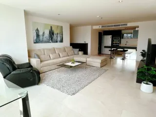 For rent 3 bedrooms condo in Watthana, Bangkok