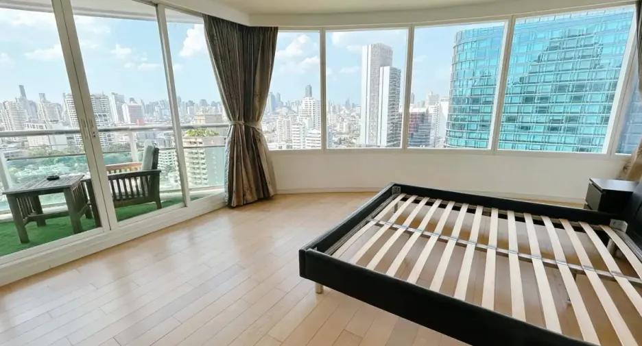 À louer 3 chambres condo à Watthana, Bangkok