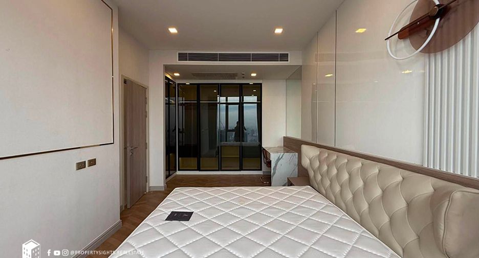 For rent 4 bedrooms condo in Huai Khwang, Bangkok