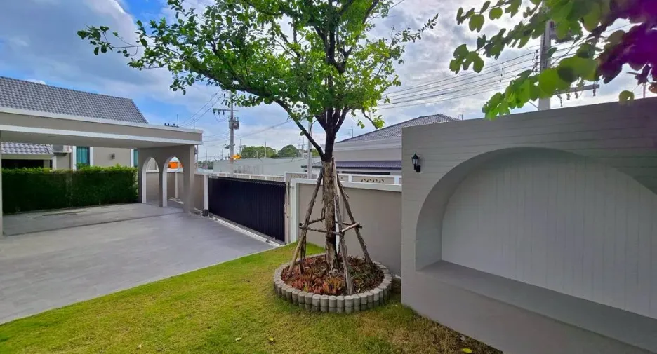 Villa en venta de 3 habitaciones en Bang Lamung, Chonburi