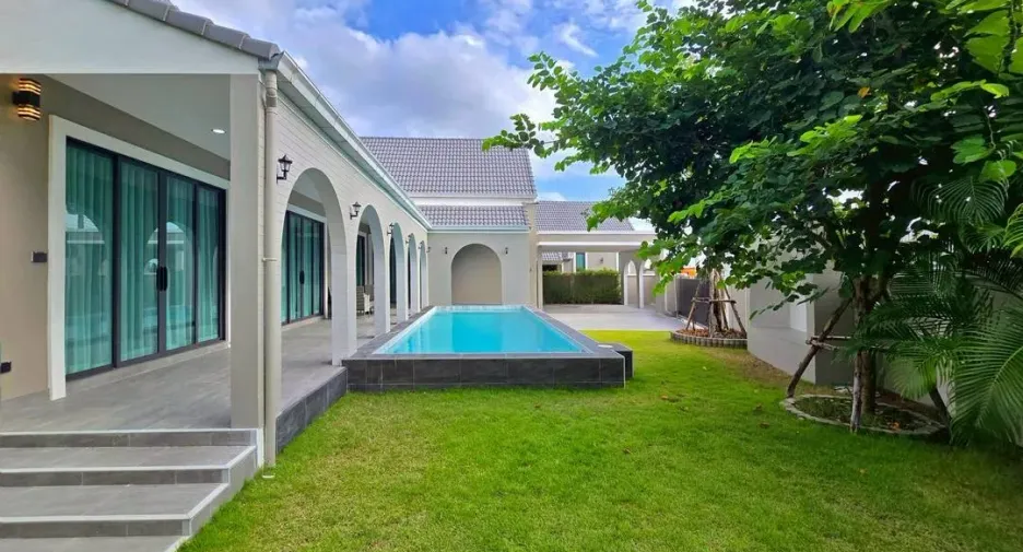 Villa en venta de 3 habitaciones en Bang Lamung, Chonburi
