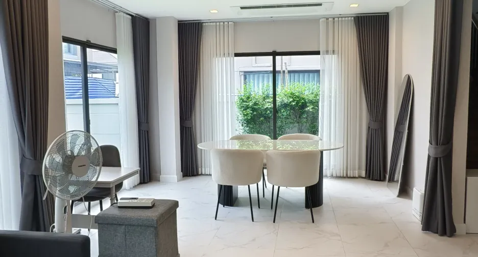 出租 4 卧室 独立屋 在 Khlong Luang, Pathum Thani