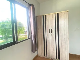 出租 3 卧室 独立屋 在 Mueang Pathum Thani, Pathum Thani