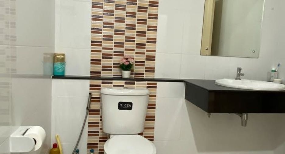 For rent 3 bedrooms townhouse in Bang Bua Thong, Nonthaburi
