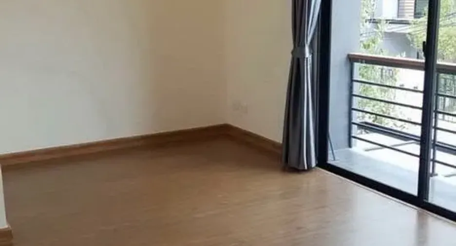 For rent 3 bedrooms townhouse in Mueang Nonthaburi, Nonthaburi