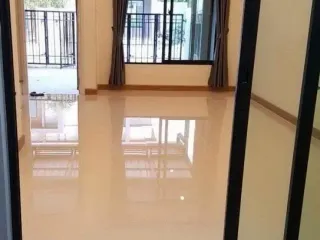 For rent 3 bedrooms townhouse in Mueang Nonthaburi, Nonthaburi
