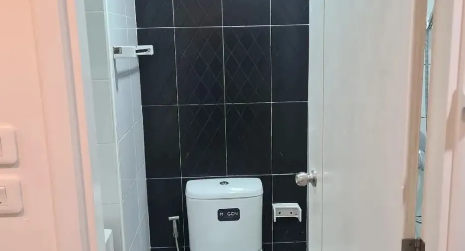 For rent 3 bedrooms townhouse in Mueang Nonthaburi, Nonthaburi