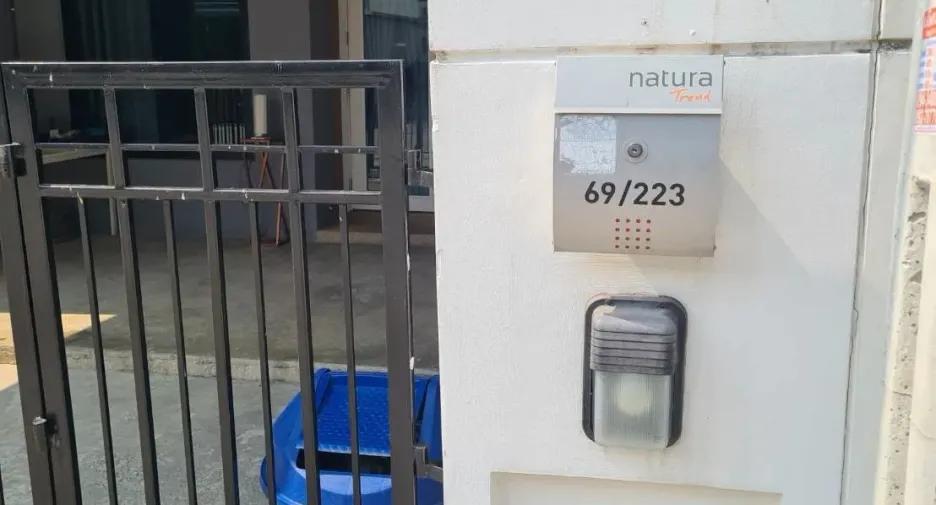 For rent 3 bedrooms townhouse in Mueang Nonthaburi, Nonthaburi