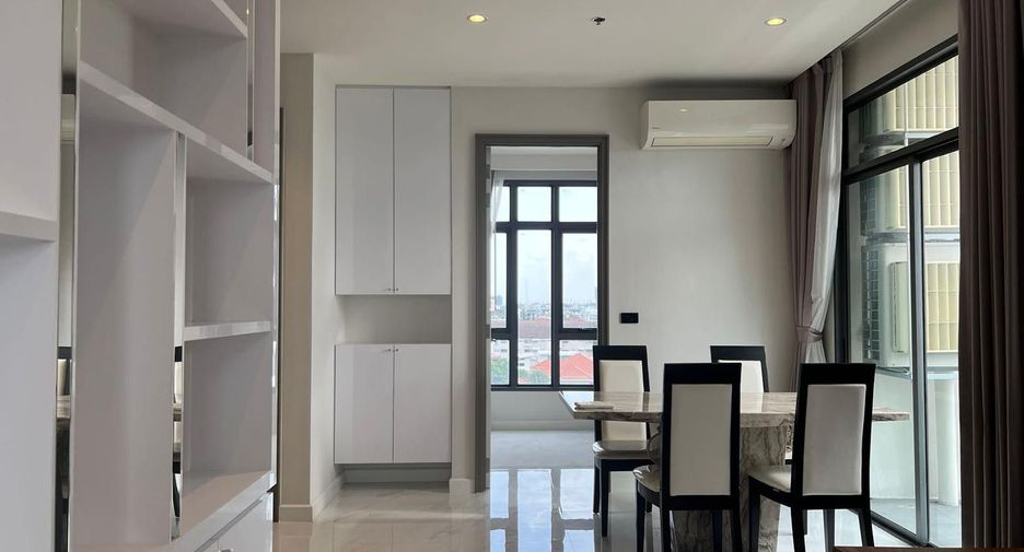 For sale 2 bedrooms condo in Phra Khanong, Bangkok