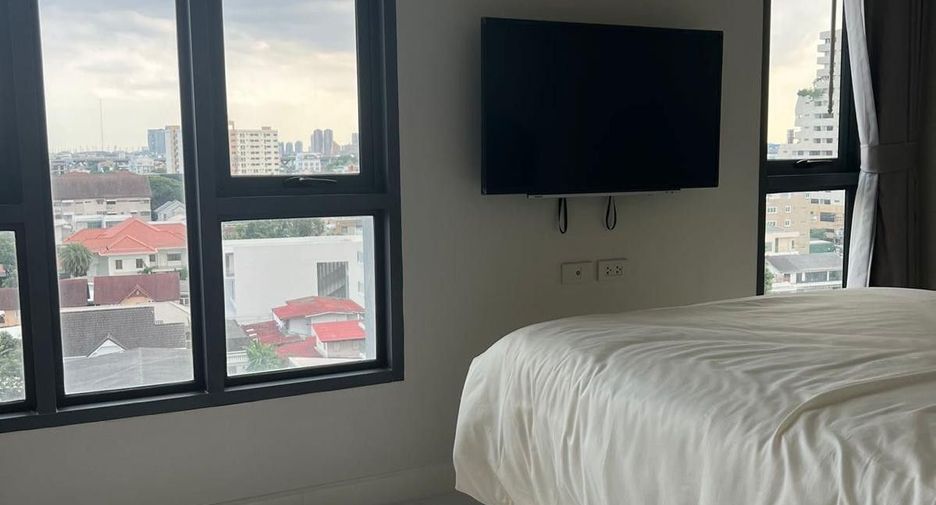For sale 2 bedrooms condo in Phra Khanong, Bangkok