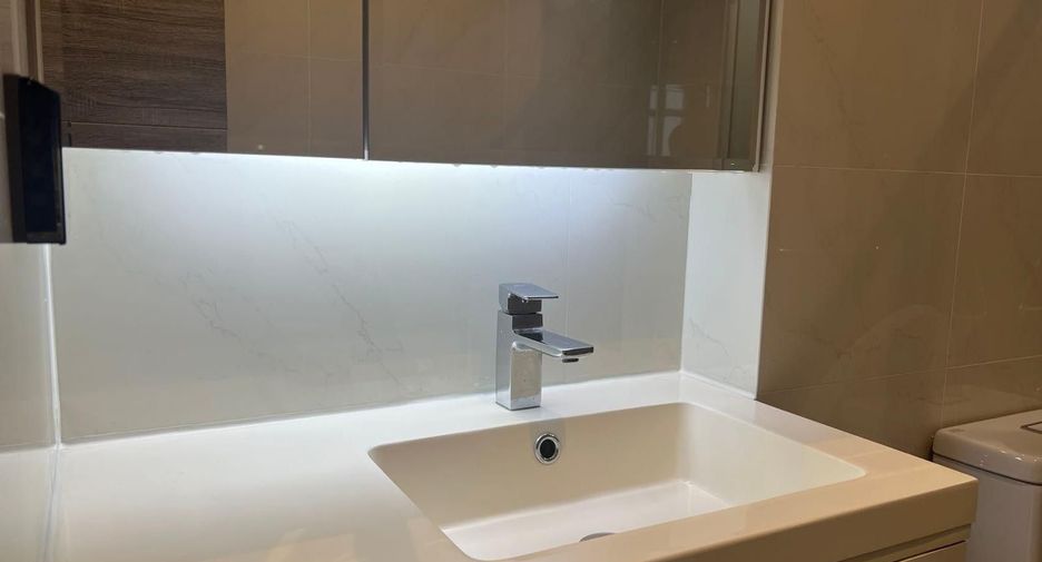 For sale 2 bedrooms condo in Phra Khanong, Bangkok