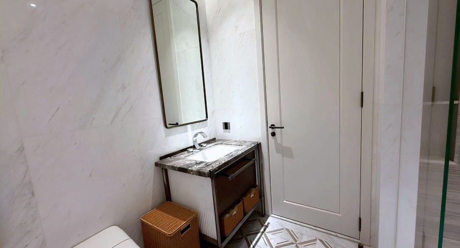 Wohnung zum Kauf mit 2 Zimmer in Sathon, Bangkok