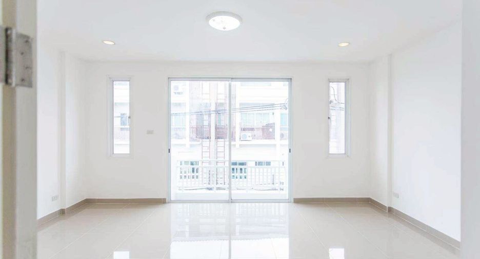 À vendre 3 chambres maison à Bang Khen, Bangkok