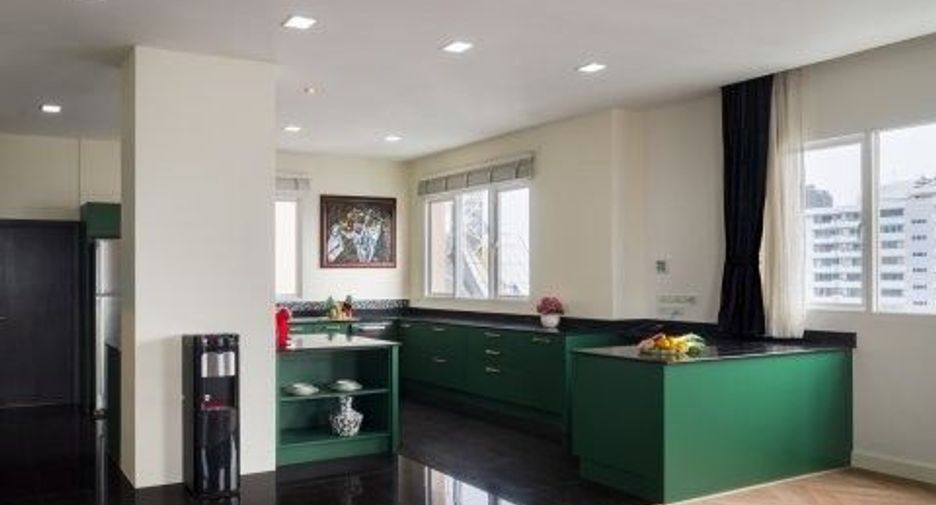 Apartamento en alquiler de 4 habitaciones en Watthana, Bangkok