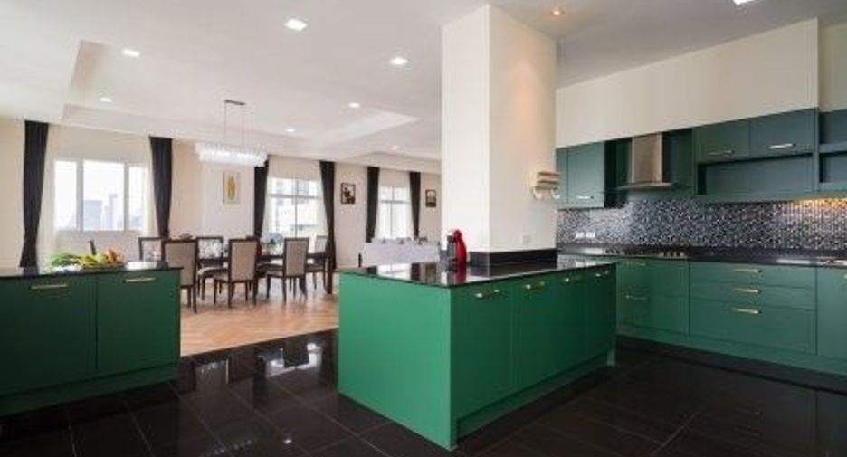 Apartamento en alquiler de 4 habitaciones en Watthana, Bangkok