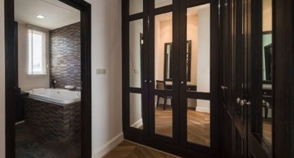 Apartamento en alquiler de 4 habitaciones en Watthana, Bangkok