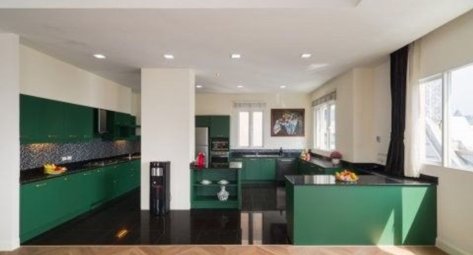 Apartamento en alquiler de 4 habitaciones en Watthana, Bangkok