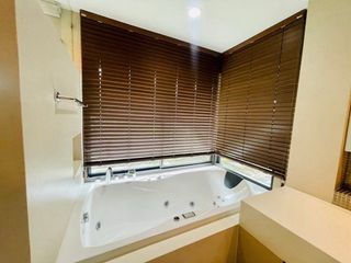 Haus zum Kauf mit 4 Zimmer in Bang Kapi, Bangkok
