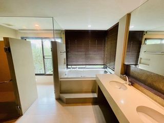 Haus zum Kauf mit 4 Zimmer in Bang Kapi, Bangkok