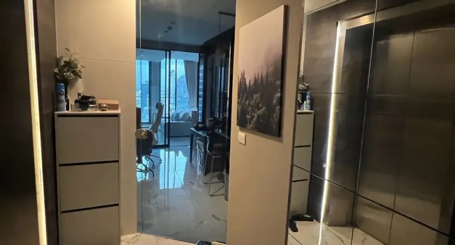 For sale 1 bed condo in Pathum Wan, Bangkok