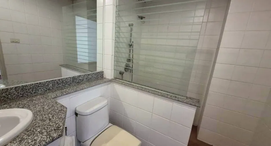 For sale and for rent 5 bedrooms condo in Suan Luang, Bangkok