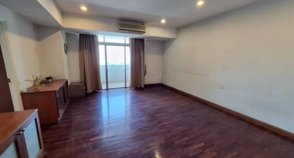 For sale and for rent 5 bedrooms condo in Suan Luang, Bangkok